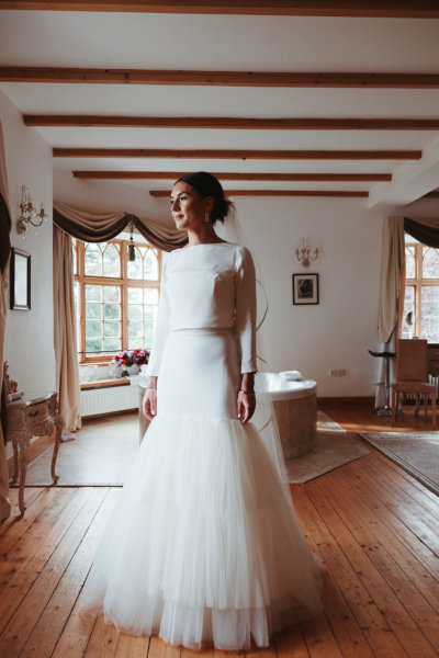 Beautiful Bride, White Fishtail Quirky Wedding Dress, Bridal Suite Wedding Shot, Getting Wedding Ready Rooms. 